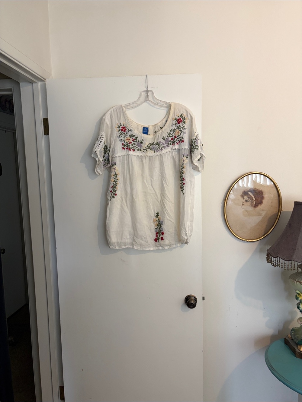 White Embroidered Cotton Short-Sleeve Blouse
